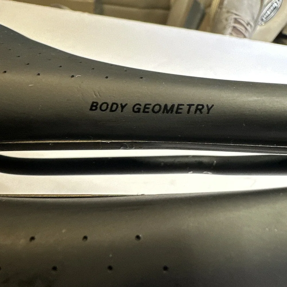 Specialized Body Geometry Ruby 155mm Bike Saddle Seat Black and Yellow VL-1808